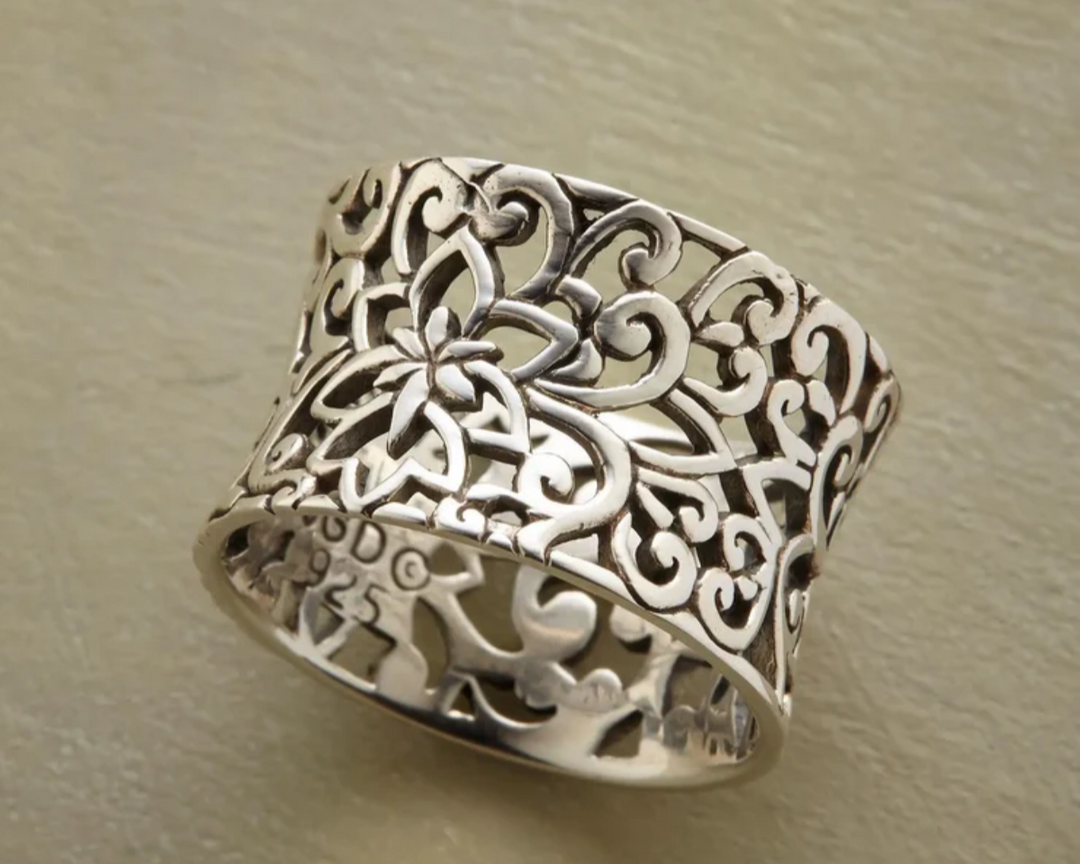 BONNIE SILVER HOLLOW RING