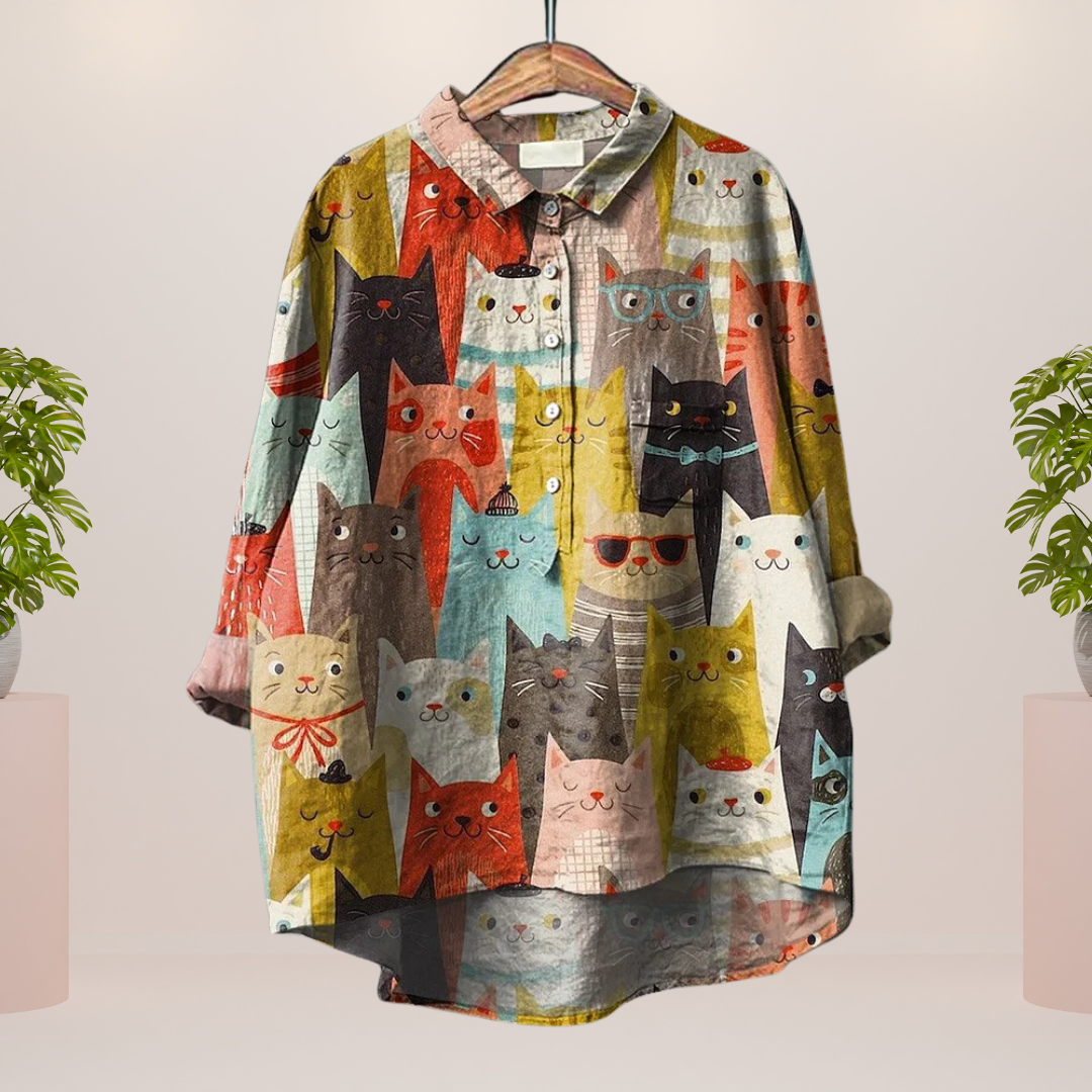 Freya | Playful shirt with dog motif and button closure