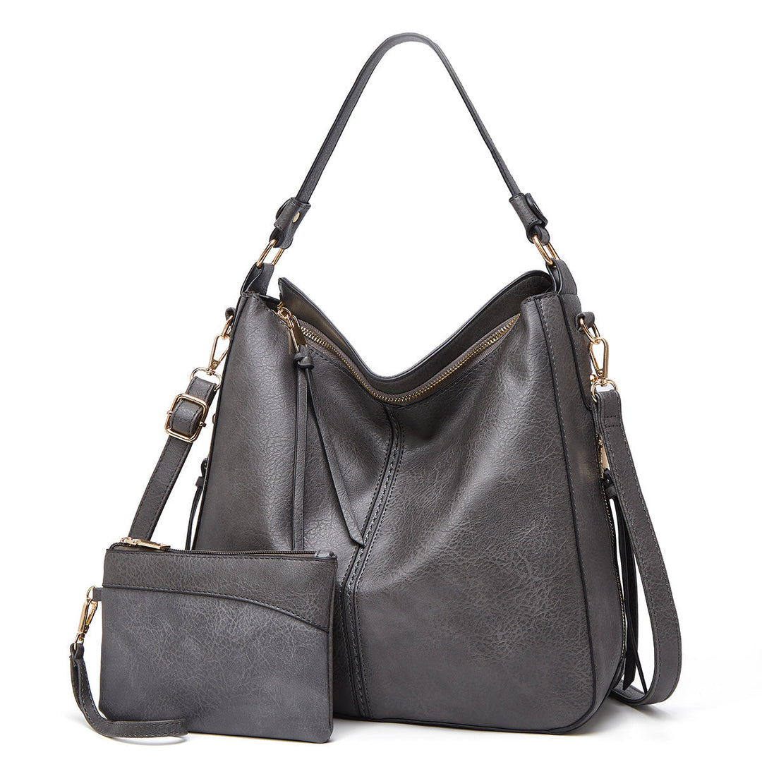 Luna |  Elegant and spacious leather bag