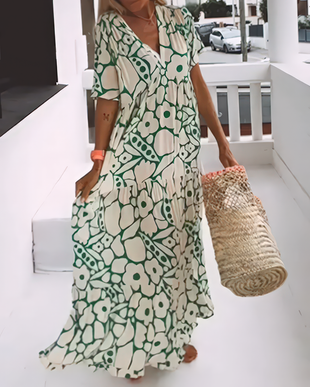ZOÉ | Lightweight Dress with Print and V-Neck