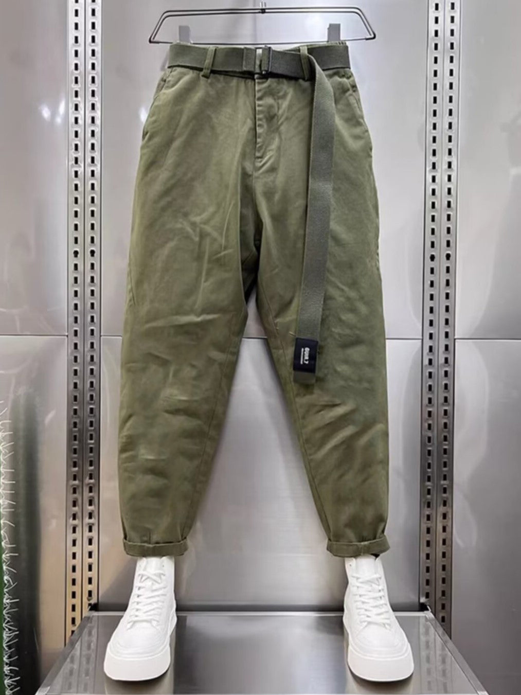Alan | Relaxed Fit Belted Tapered Pants