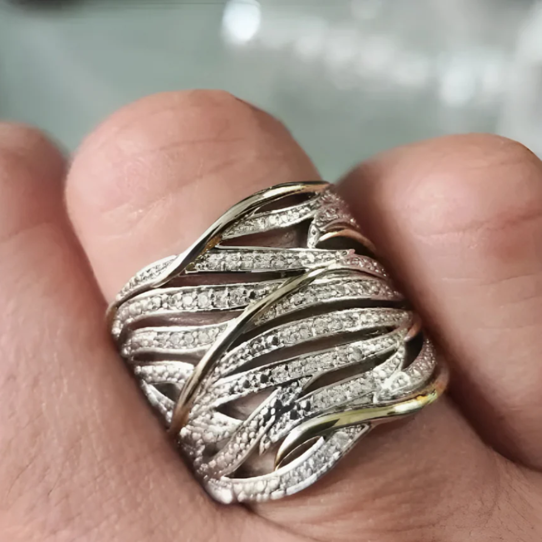 ELEGANT MULTILAYER TWISTED RING
