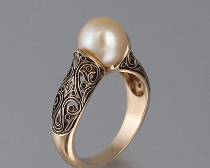 FELICITY VINTAGE GOLD PEARL RING
