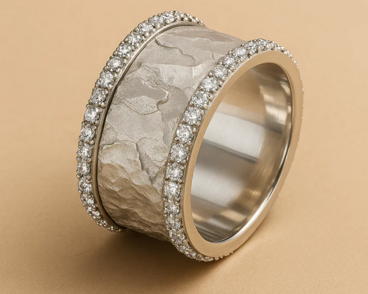 VINTAGE SILVERED ZIRCONIA RING