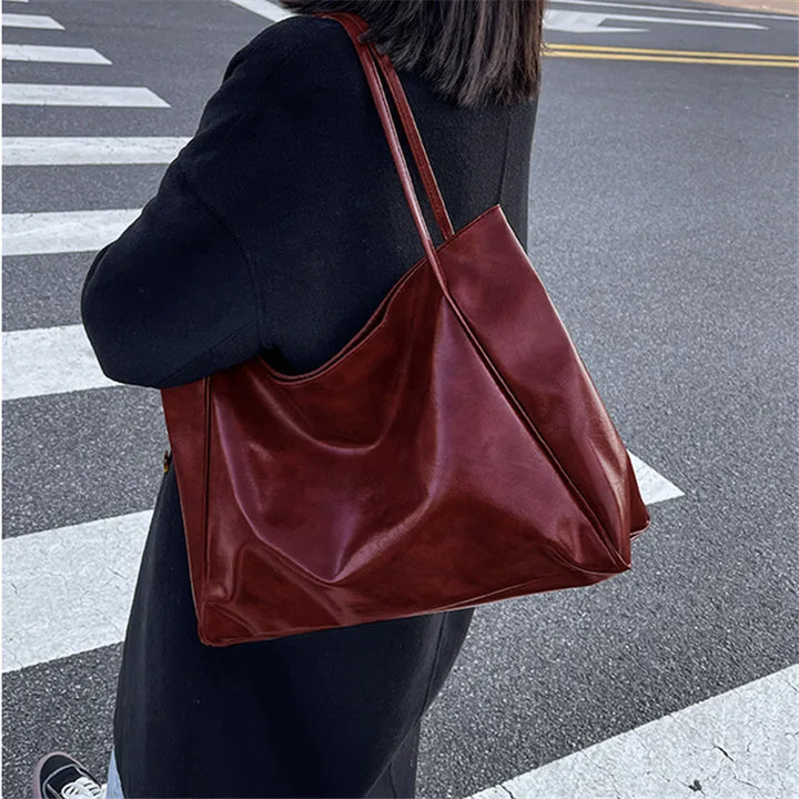 lisa | spacious brown tote bag in faux leather