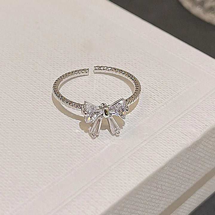 Grace Bow Ring