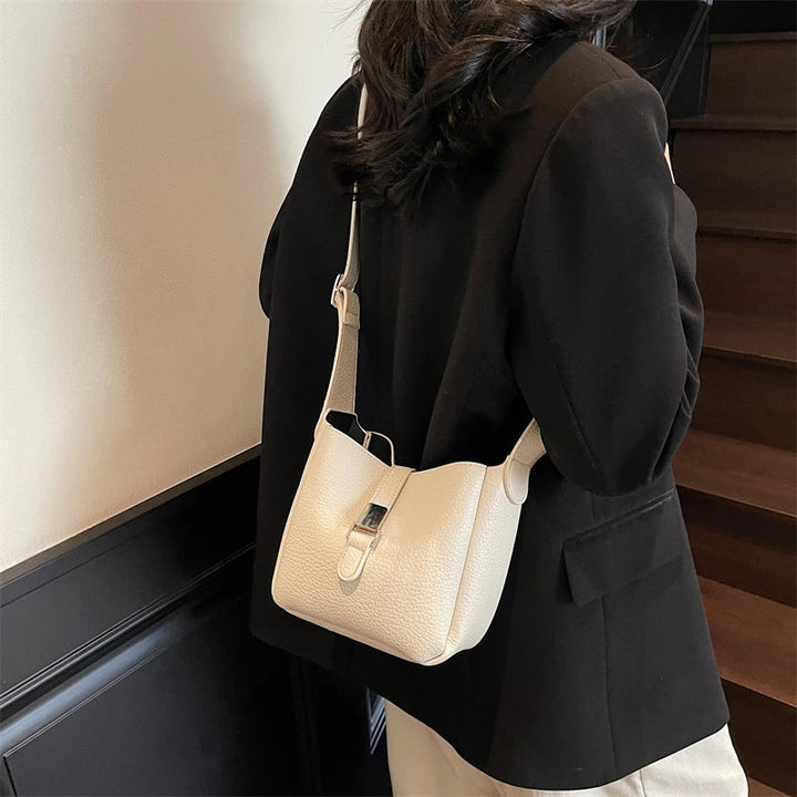 iris | modern bucket bag in leather look
