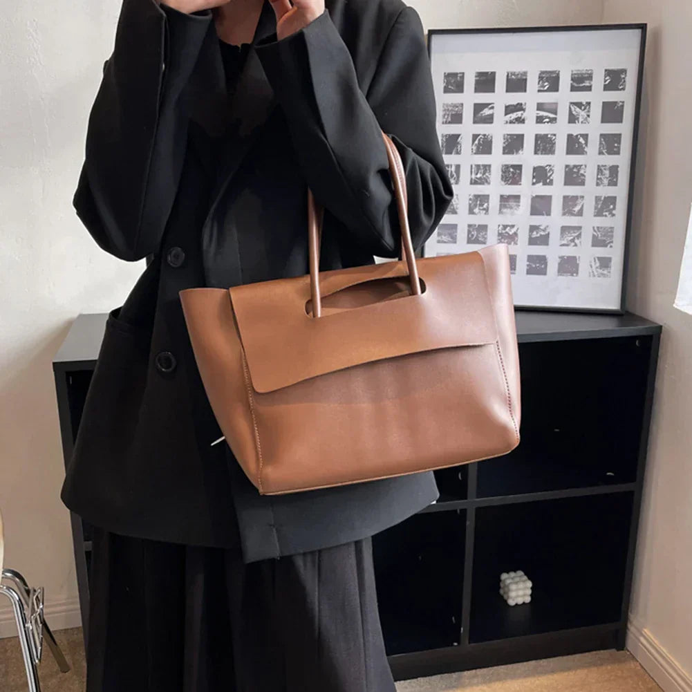 tova | minimalist shoulder bag in faux leather