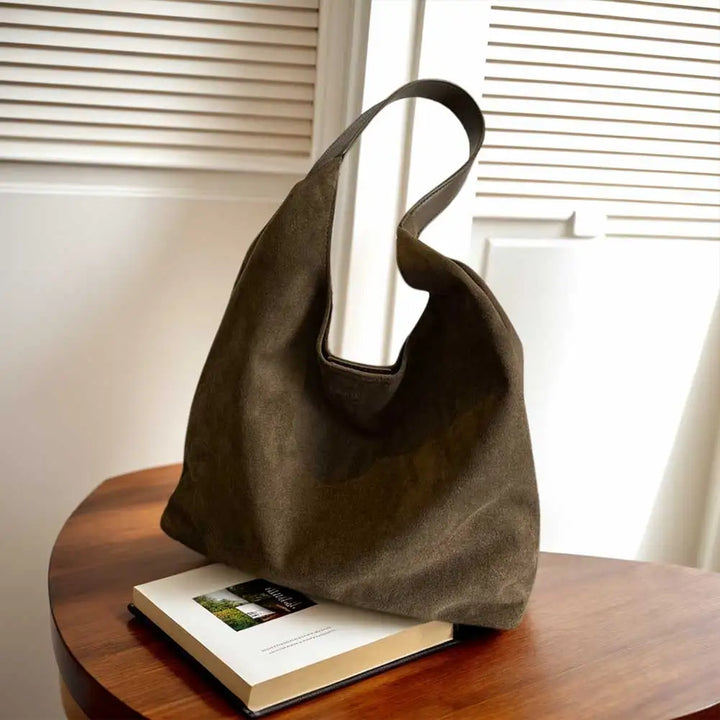 liv | relaxed hobo bag in leather look
