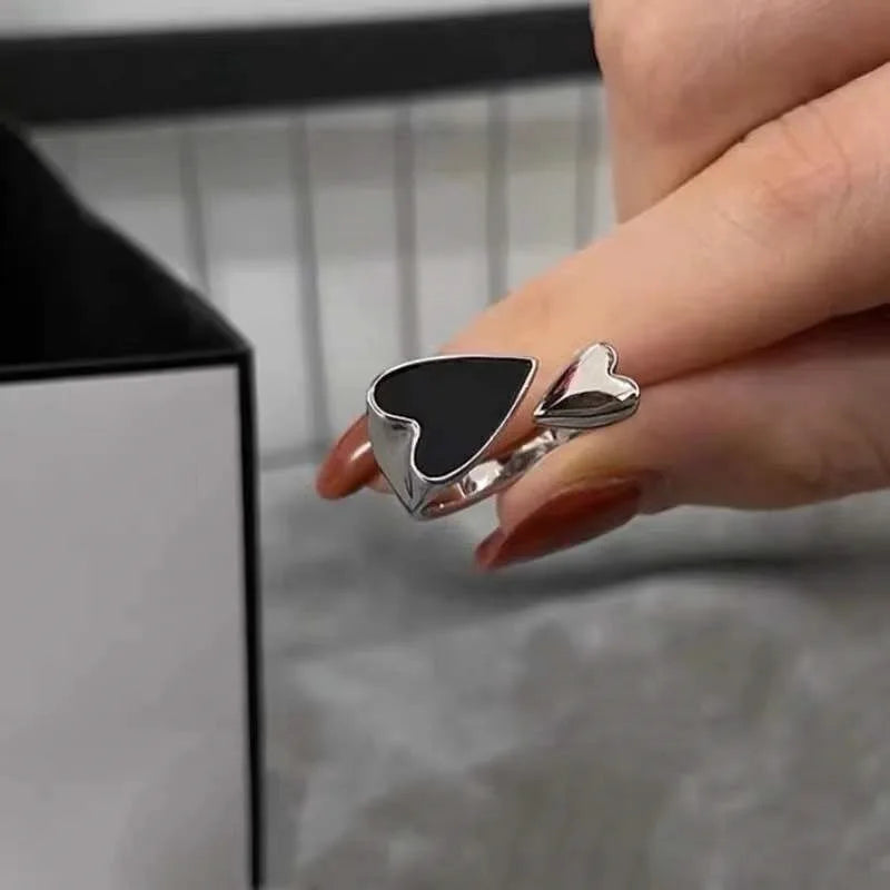 Luna Noir Ring