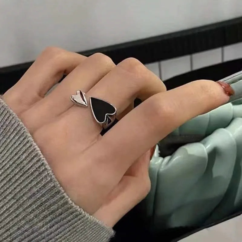 Luna Noir Ring