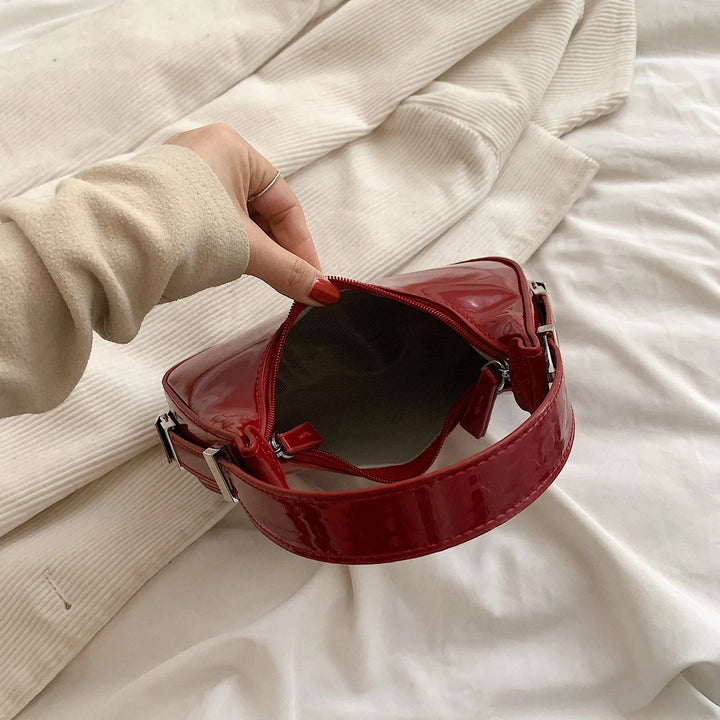 bella | vintage half-moon shoulder bag