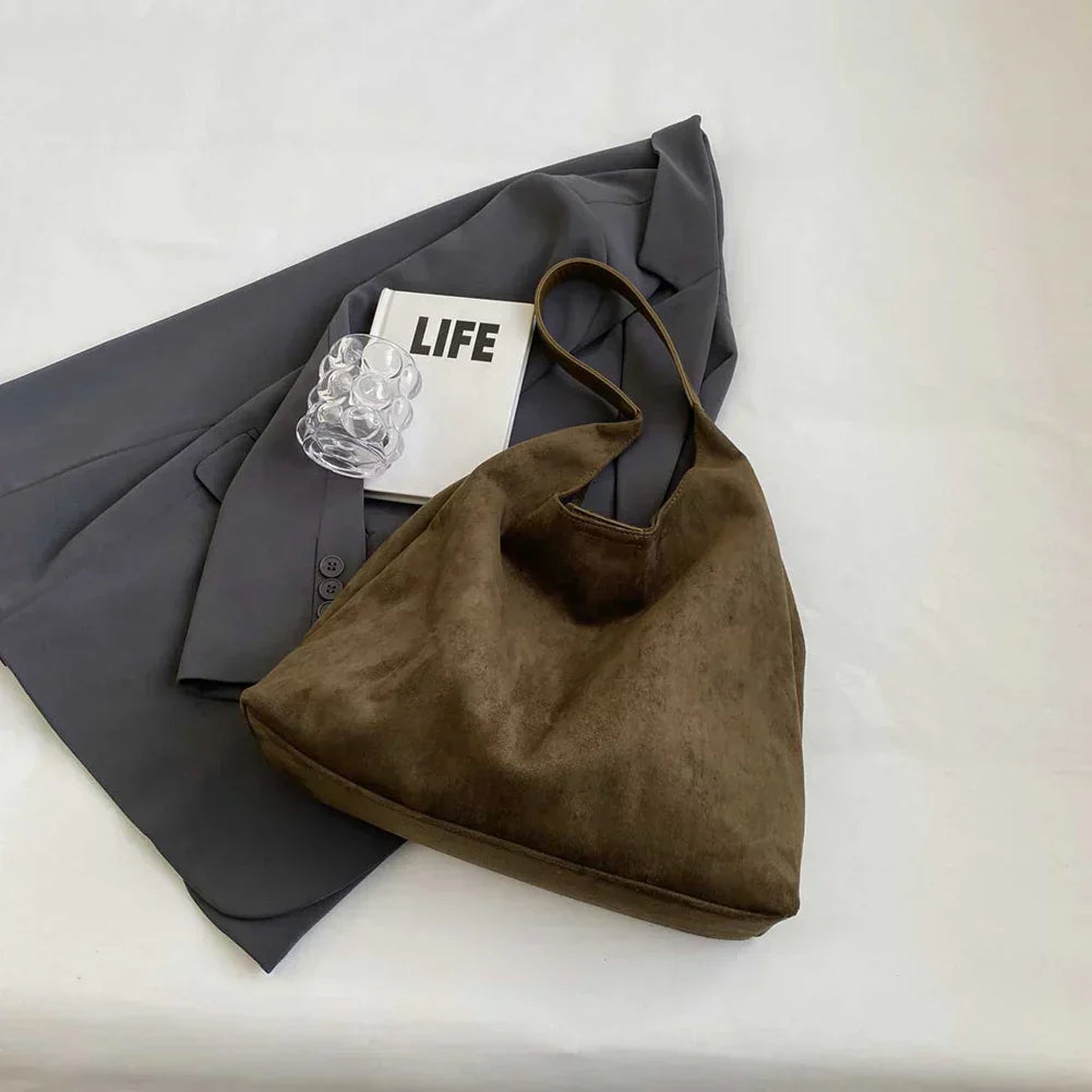 freja | soft shoulder bag in suede style
