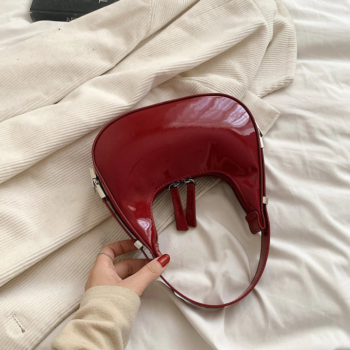bella | vintage half-moon shoulder bag