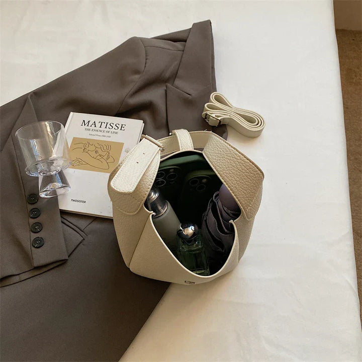 iris | modern bucket bag in leather look