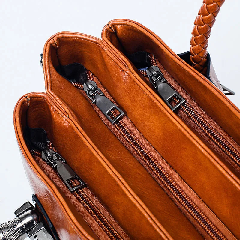 Pia | Elegant leather bag with braided handles