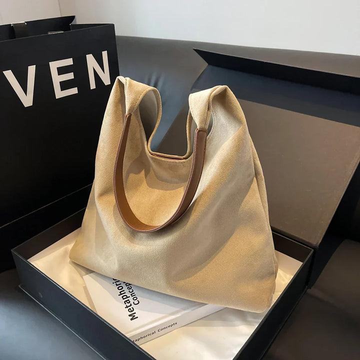 freja | soft shoulder bag in suede style