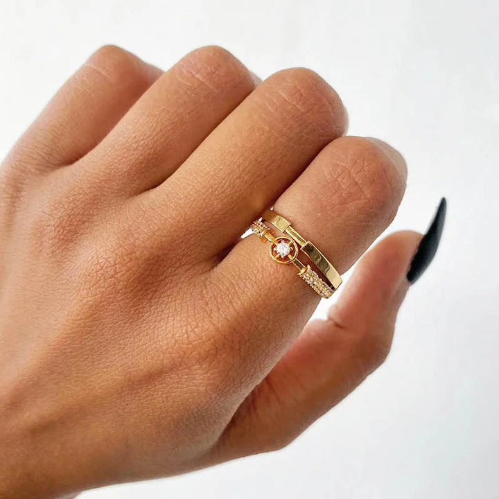DAISY ADJUSTABLE STAR RING IN GOLD ZIRCON