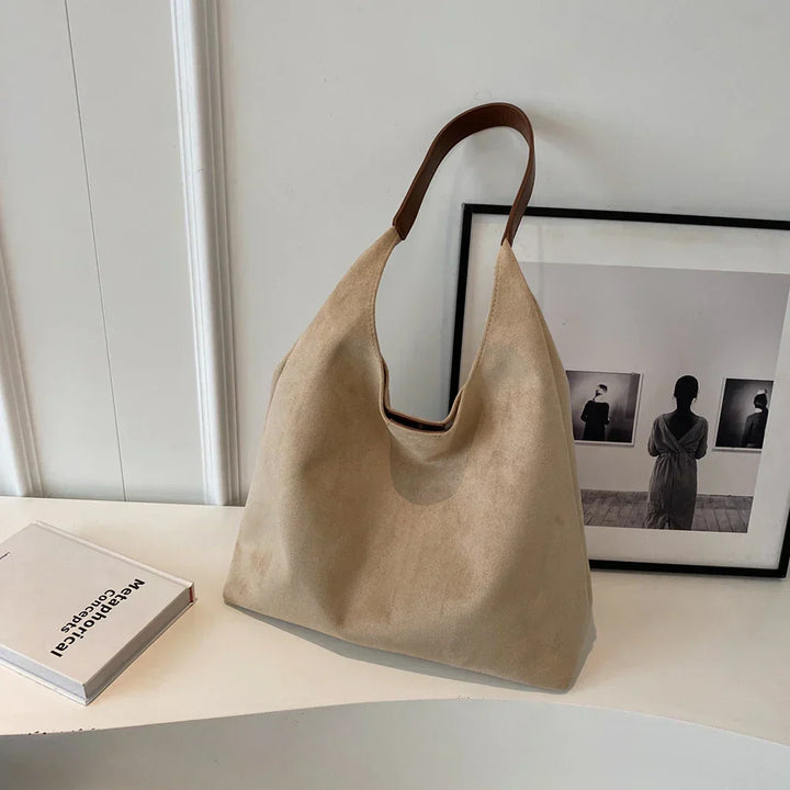 liv | relaxed hobo bag in leather look