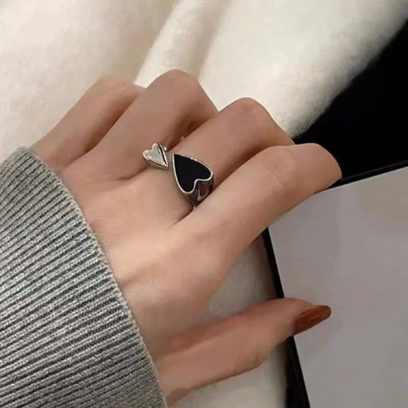 Luna Noir Ring