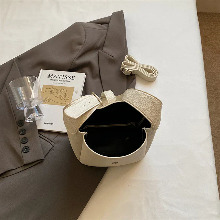 iris | modern bucket bag in leather look