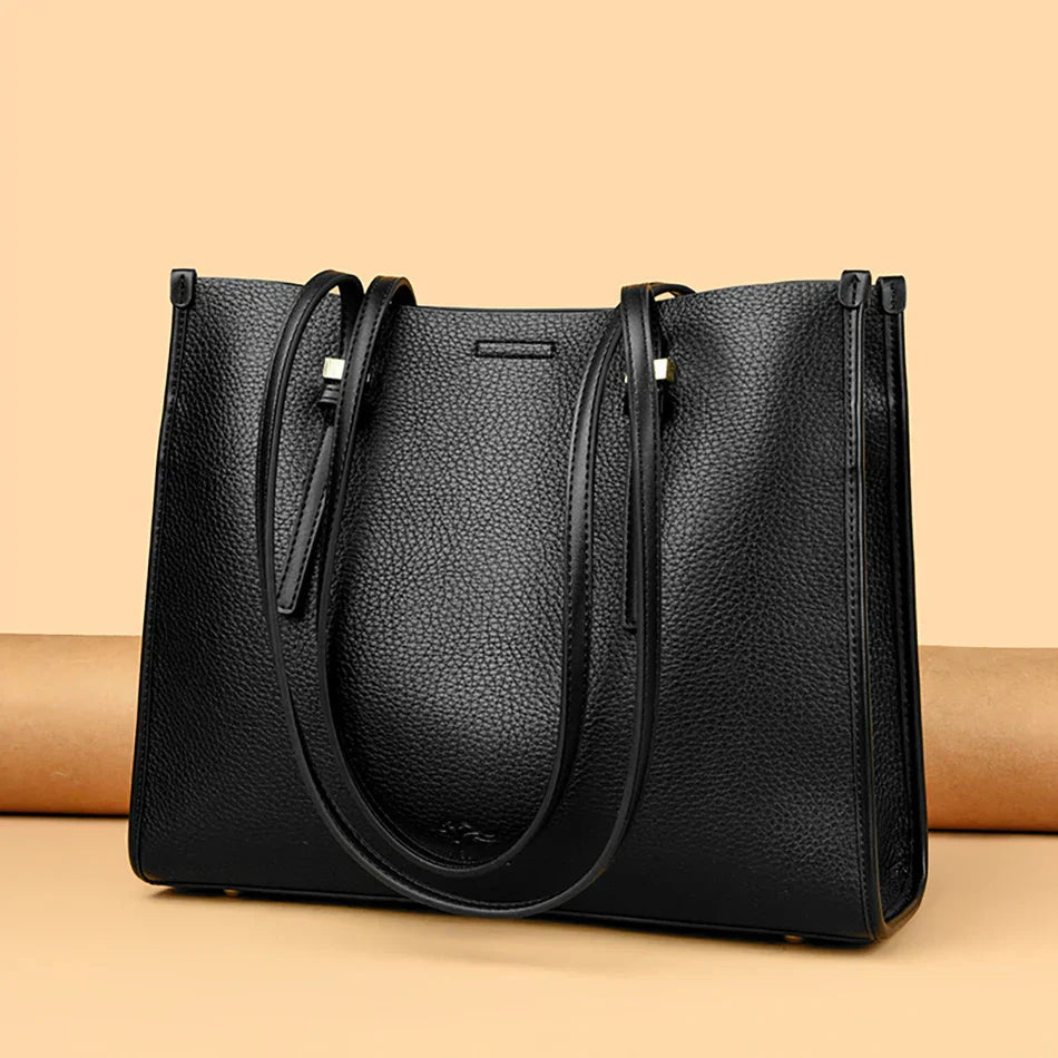 liva | spacious everyday bag in leather look