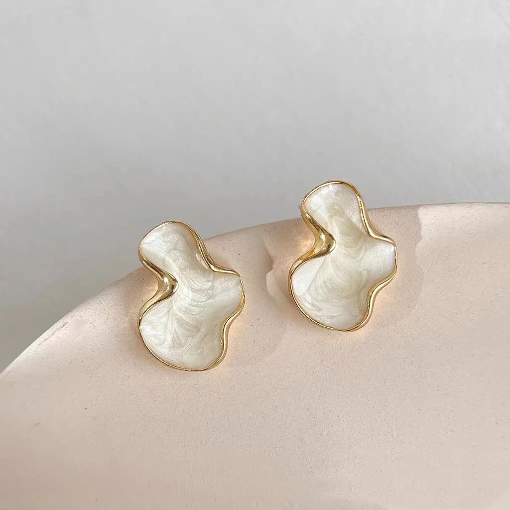 Belle Bow Earrings
