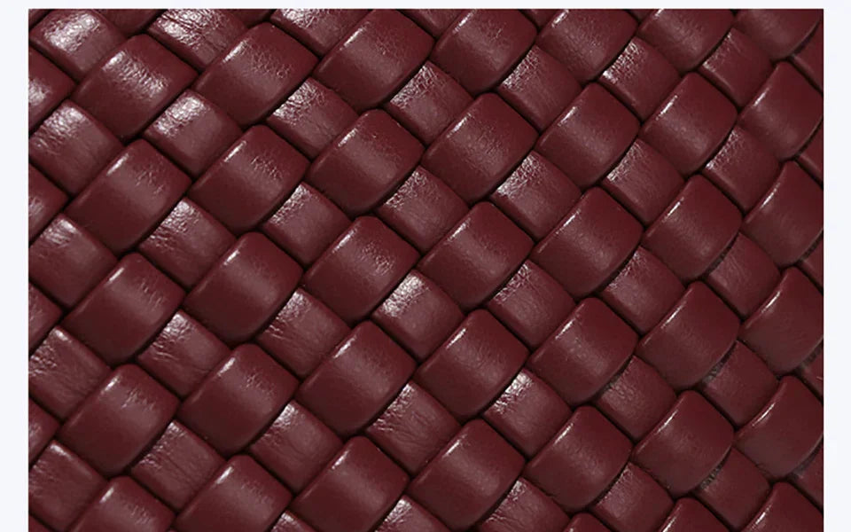Astrid | Elegant woven Vegan leather bag