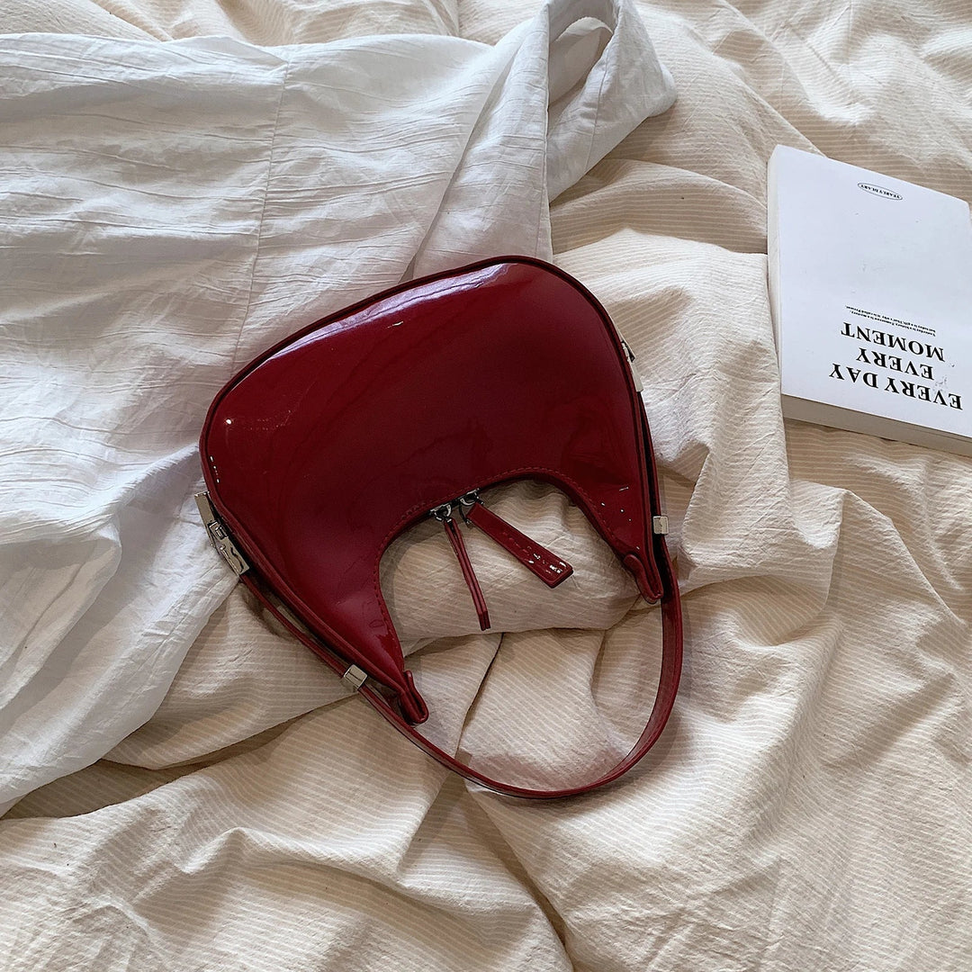 bella | vintage half-moon shoulder bag