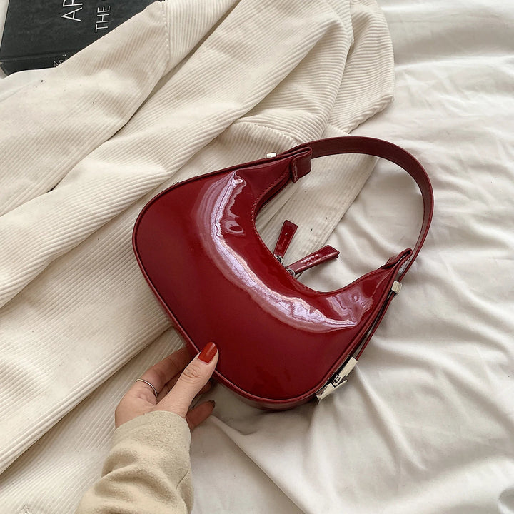 bella | vintage half-moon shoulder bag