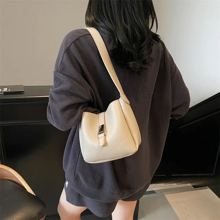iris | modern bucket bag in leather look