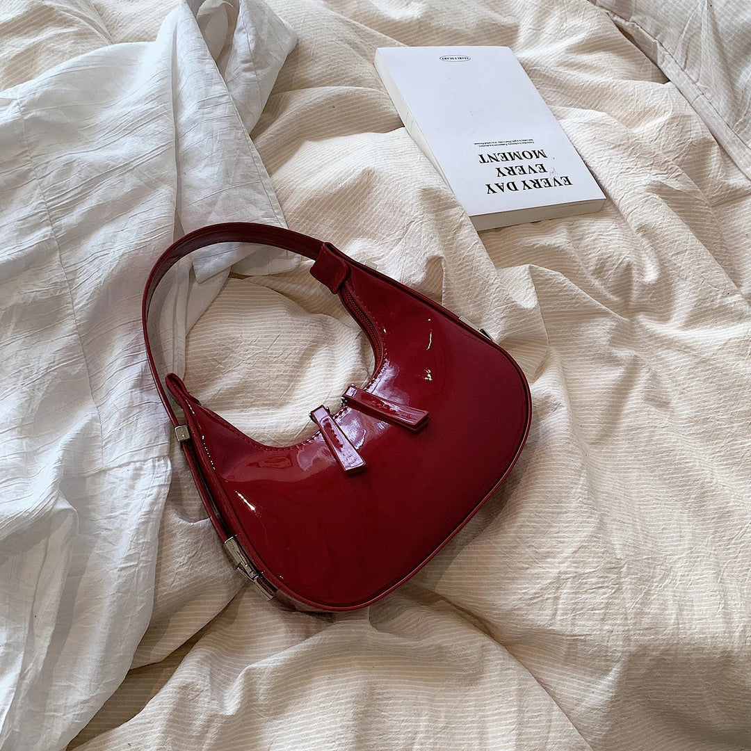 bella | vintage half-moon shoulder bag