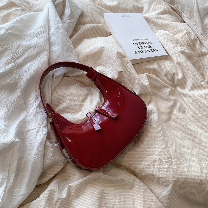 bella | vintage half-moon shoulder bag