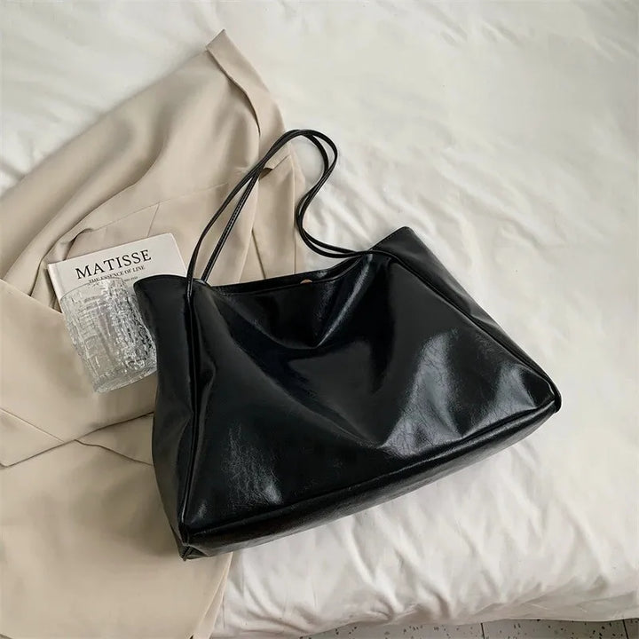 lisa | spacious brown tote bag in faux leather