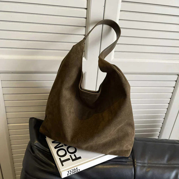 freja | soft shoulder bag in suede style