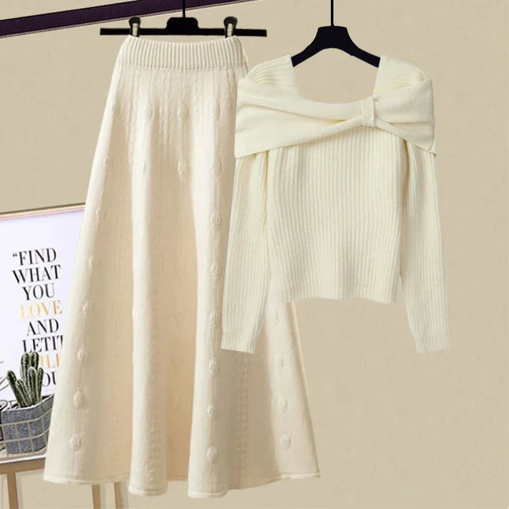 Elle | Beautiful two-piece set with bow