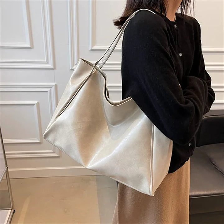 lisa | spacious brown tote bag in faux leather
