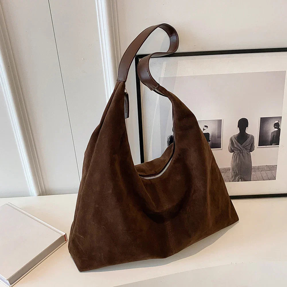 liv | relaxed hobo bag in leather look