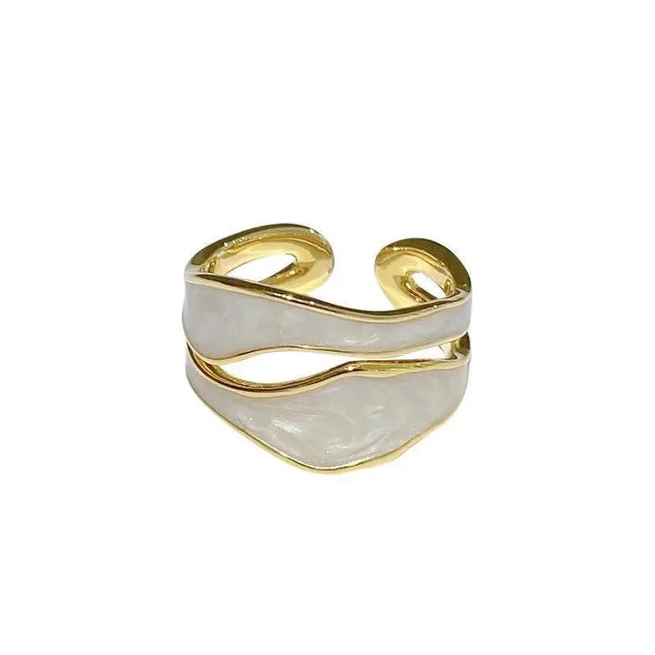 Luna Flow Ring