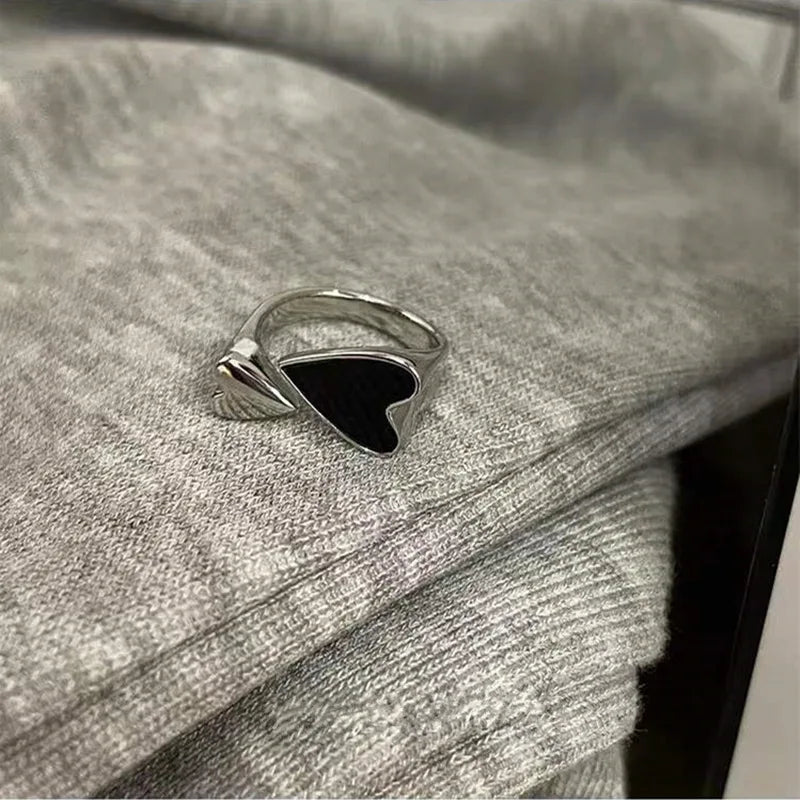 Luna Noir Ring