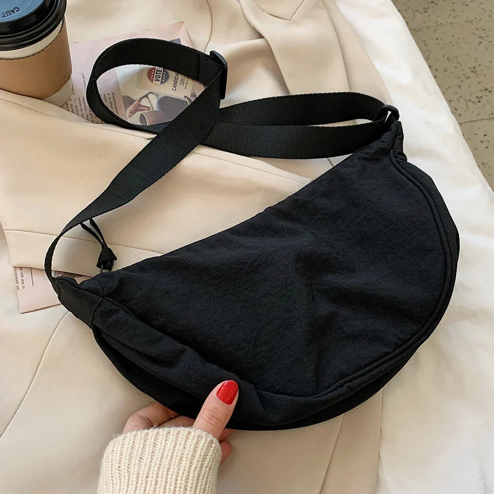 liv | relaxed hobo bag in leather look
