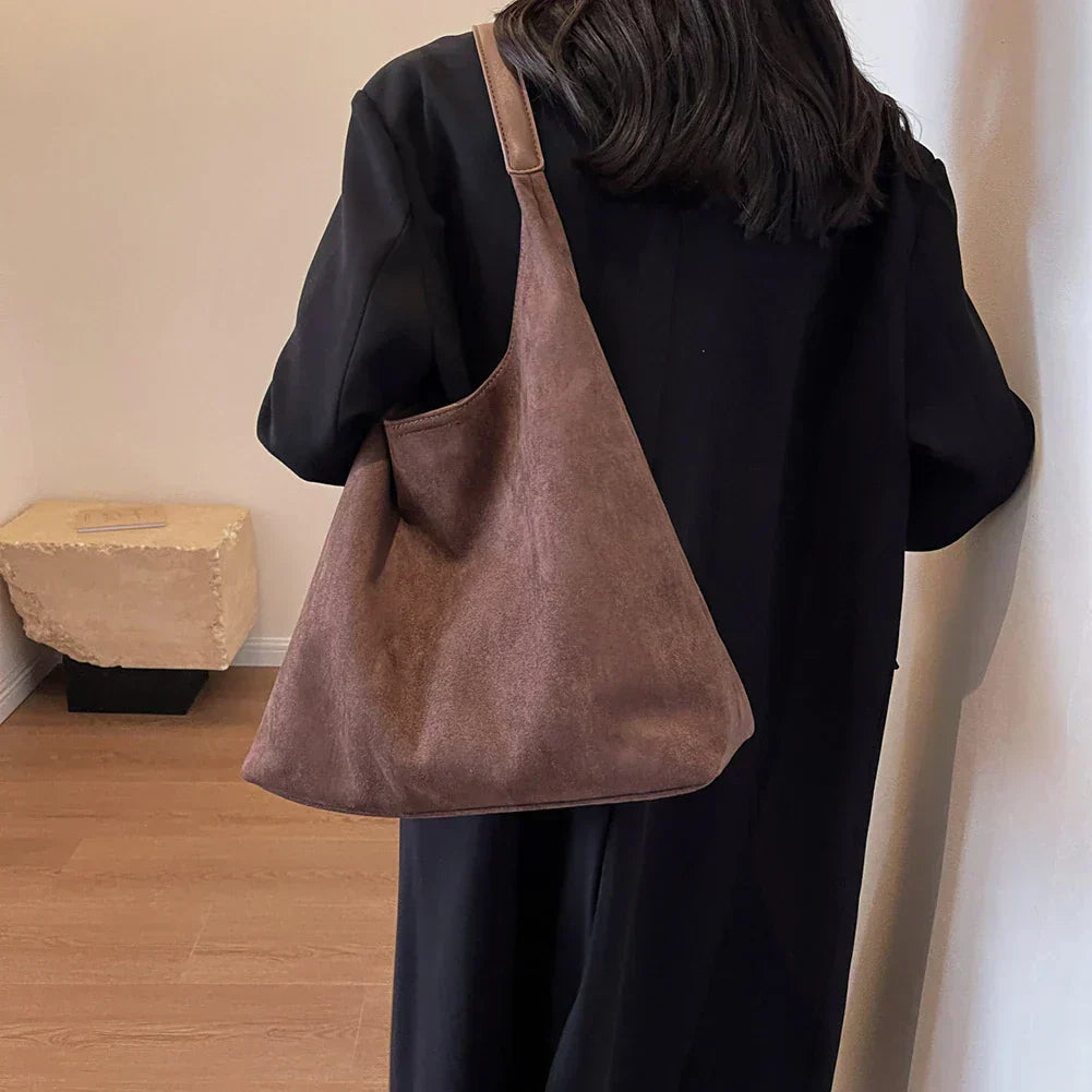 freja | soft shoulder bag in suede style