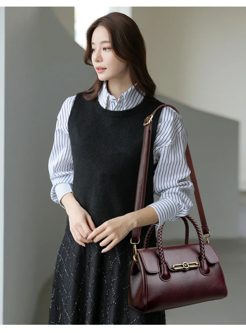 ronja | classic bag with braided handle and gold details