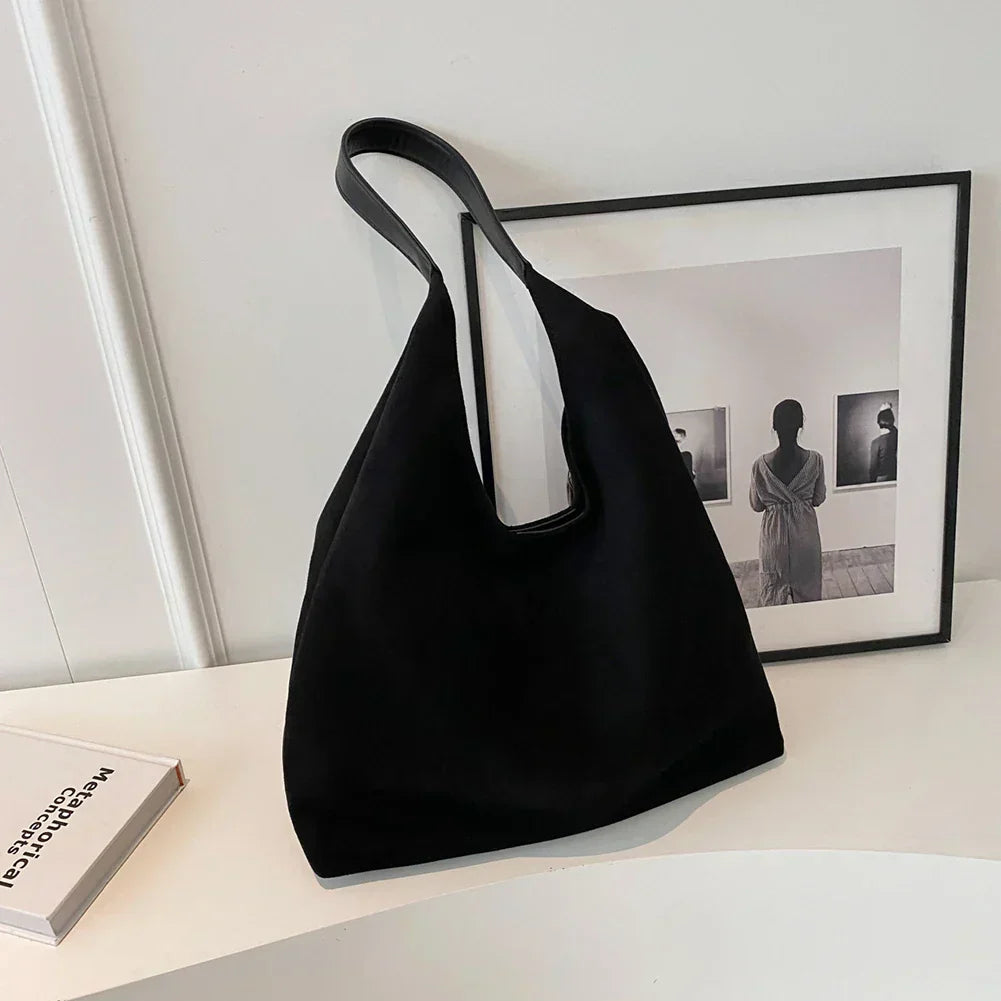 freja | soft shoulder bag in suede style