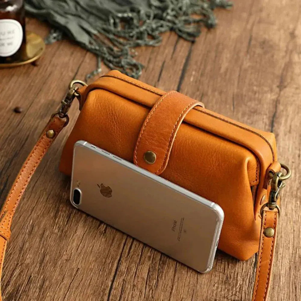 Sarah | Classic Leather Crossbody Bag for Women