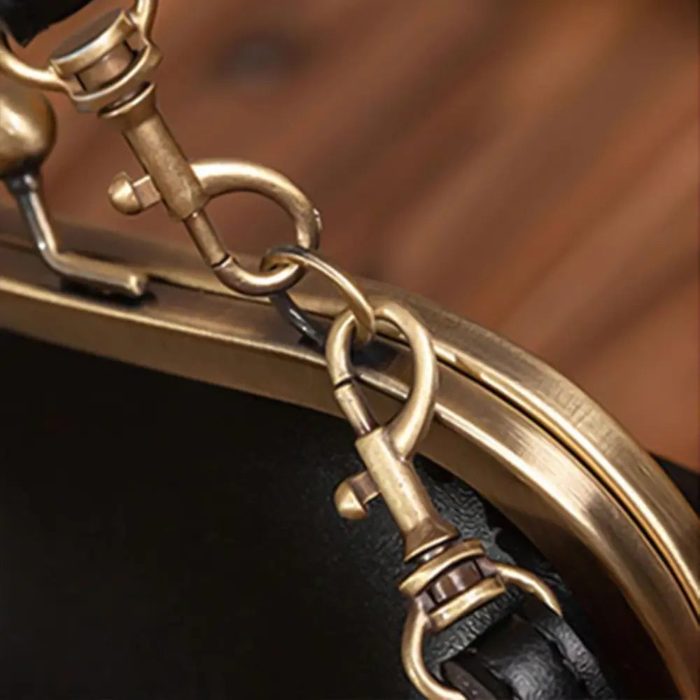 Anna | Chic Leather Bag with Kiss-Lock Closure