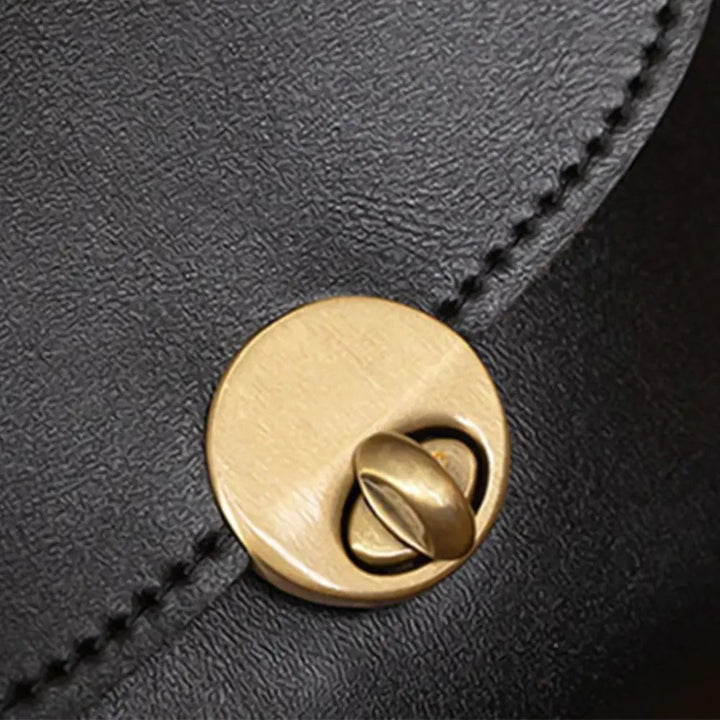 Anna | Chic Leather Bag with Kiss-Lock Closure