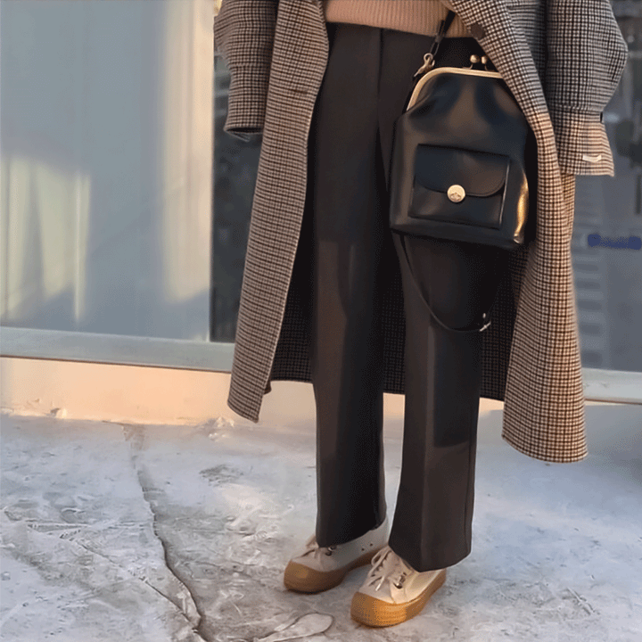 Anna | Chic Leather Bag with Kiss-Lock Closure