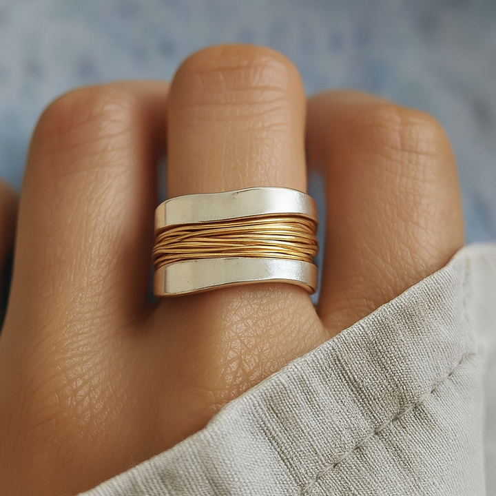 SILVER GOLDEN THREADS RING