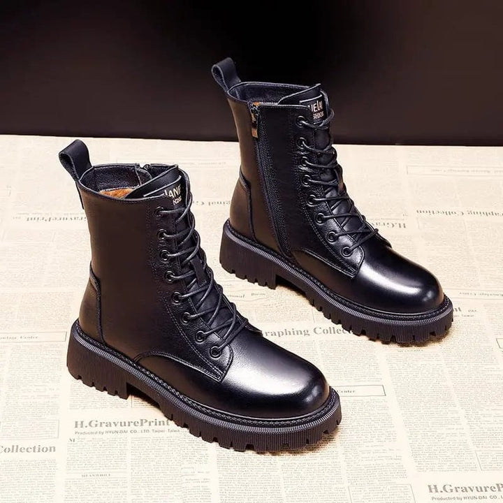 Helena | Lace-up boots with lined interior